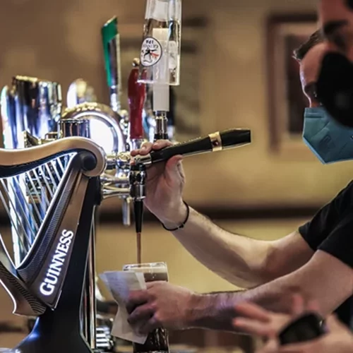 Γαλιατσάτος | Γιατί με τον κορονοϊό ανησυχούσαν οι επιστήμονες, ενώ με την ευλογιά των πιθήκων όχι