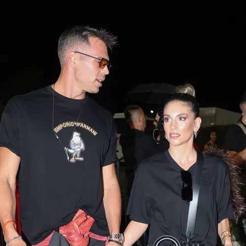 Αθηνά Οικονομάκου & Μπρούνο Τσερέλα | Βόλτα στη γειτονιά με το ίδιο παντελόνι