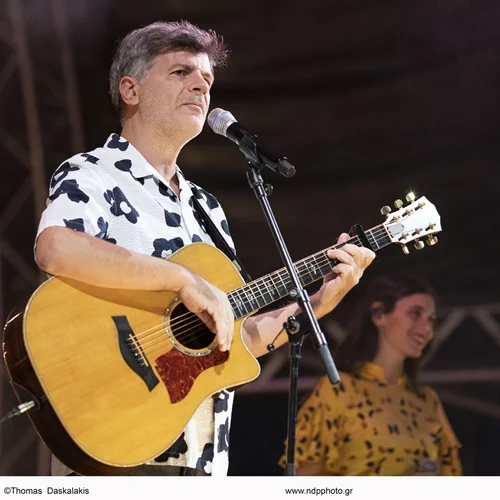 Ο Φοίβος Δεληβοριάς έγινε 50 ετών και το γιόρτασε με ένα πάρτι έκπληξη που προετοίμαζαν οι φίλοι του επί 1 μήνα