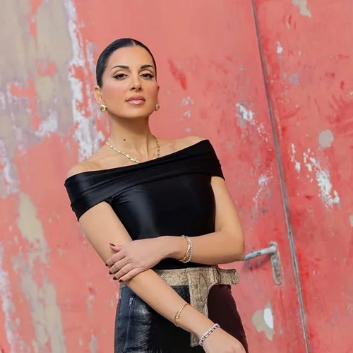 Σίσσυ Χρηστίδου & Σταματίνα Τσιμτσιλή ξανά στο γραφείο με το παντελόνι που λατρεύουμε να φοράμε