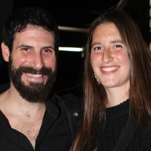 Ο Θανάσης Πατριαρχέας είχε γενέθλια και η σύζυγος του, Βίβιαν Δράκου του έκανε έκπληξη επί σκηνής