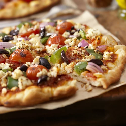 Πίτσα χωριάτικη από τον Βασίλη Καλλίδη - ό,τι πιο γευστικό μπορείς να φτιάξεις στο σπίτι