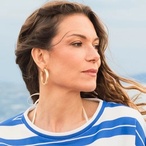 Γενέθλια με φόντο το απέραντο γαλάζιο της Ίμπιζας | Η Βίκυ Καγιά σβήνει τα κεράκια της στο πιο αγαπημένο της γλυκό