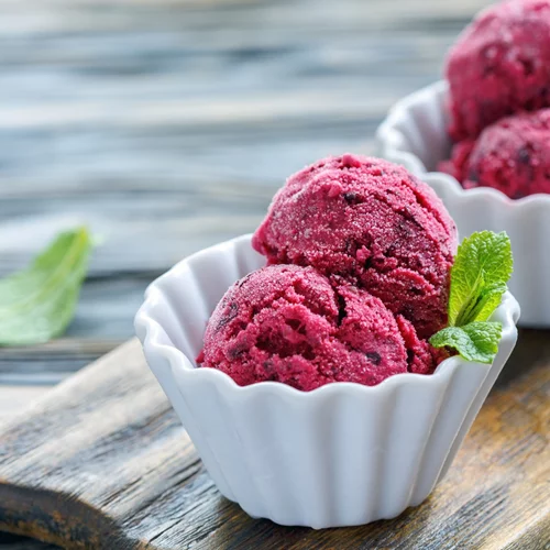 Το πιο νόστιμο παγωτό που έχεις φάει με 3 υλικά | Χωρίς ζάχαρη και κρέμα γάλακτος