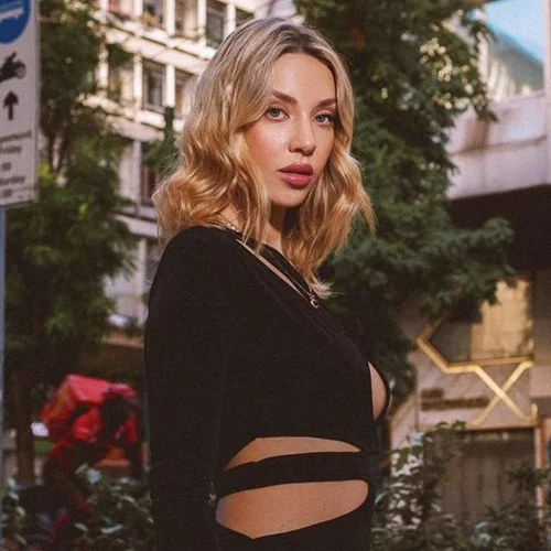 Η Γαρυφαλλιά Καληφώνη δημοσίευσε την πρώτη φωτογραφία με τον Χρήστο Μάστορα