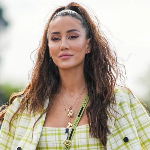 Ξαφνική τριχόπτωση | 3 λόγοι που μπορεί να πέφτουν τα μαλλιά σου