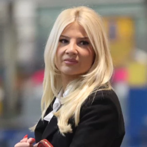 Φαίη Σκορδά | Οικογενειακή εμφάνιση με τους γιους της και τη μητέρα της Εύα - Δείτε πόσο έχει ψηλώσει ο Γιάννης