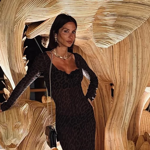 Μια ματιά στο wardrobe room της Σοφίας Καρβέλα | Το πιο αγαπημένο δωμάτιο στο σπίτι της στη Νέα Υόρκη