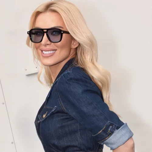 Η Κατερίνα Καινούργιου με το cargo τζιν από την Pink Woman που θα ανανεώσει τα ανοιξιάτικα looks σου