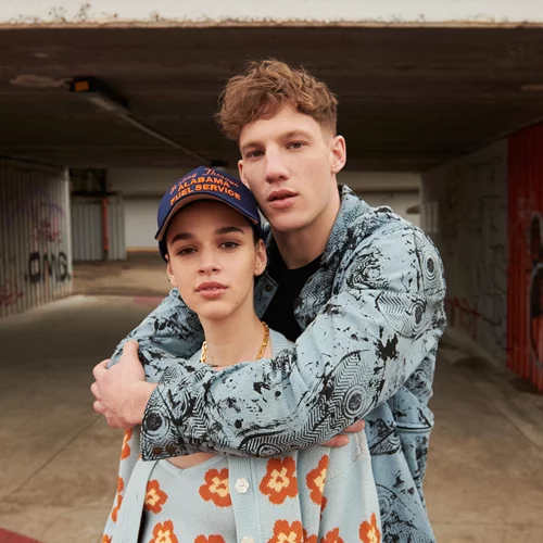 Η νέα καμπάνια της HOFF για τη Metro Collection σε ταξιδεύει στην Πράγα