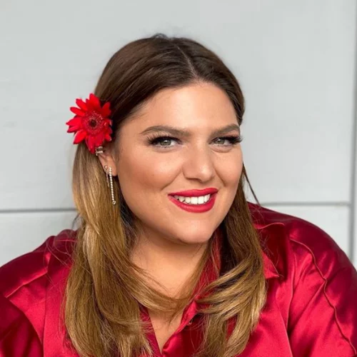 Το Zara φόρεμα που μπορείς να φορέσεις από το γραφείο έως την παραλία | Το λατρεύει και η Δανάη Μπάρκα