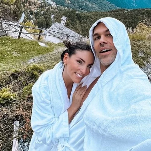 Η Αθηνά Οικονομάκου στο Μιλάνο | Στο γήπεδο για να παρακολουθήσει την ομάδα του Μπρούνο Τσερέλα