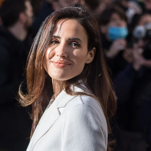 Η γαλλική εκδοχή του ροζ κραγιόν θα σε κάνει να ξεχάσεις το αγαπημένο σου lipstick