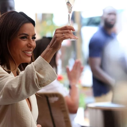 "Σ' αγαπώ τόσο πολύ"| Η Eva Longoria σε τρυφερά στιγμιότυπα με τον γιο της Santi