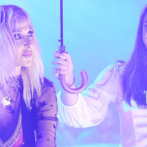 Μαρία Σάκκαρη - Άννα Βίσση | Έκαναν μαζί προπόνηση στο τένις πάνω στην σκηνή (pics,vid)