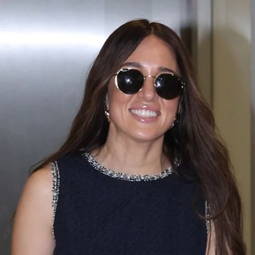 Η Καλομοίρα στο σχολείο των παιδιών της | Δεν κρύβει την υπερηφάνεια της