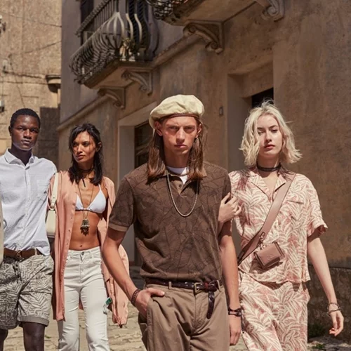 Η νέα συλλογή Άνοιξη/Καλοκαίρι 2023 της La Martina, απευθύνεται στη γυναίκα που αγαπά την διακριτική πολυτέλεια και κομψότητα