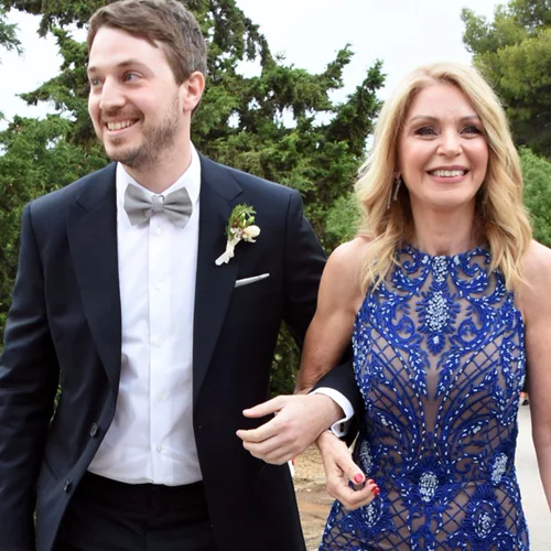 Έλλη Στάη | Η δημοσιογράφος θα γίνει γιαγιά για δεύτερη φορά - Σε προχωρημένη εγκυμοσύνη η νύφη της