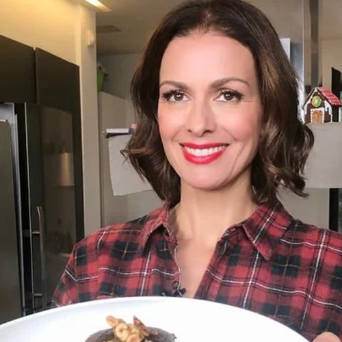 Τζίνα Αλιμόνου | Πλάνα από το minimal σπίτι που μένει με τα παιδιά της