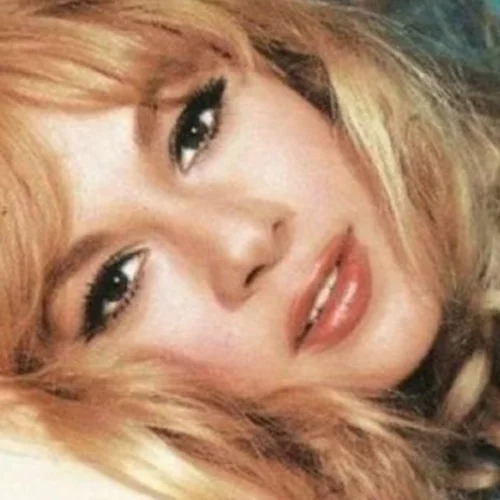 Η τελευταία, συγκλονιστική συνέντευξη της Αλίκης Βουγιουκλάκη, 2,5 μήνες πριν τον θάνατό της