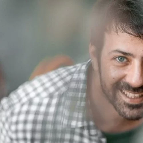 Ο ηθοποιός Πέτρος Μπουσουλόπουλος απαντά για την εμπλοκή του ονόματός του σε υπόθεση ναρκωτικών