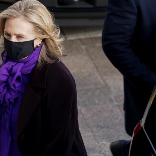 Η Hillary Clinton σχολίασε τη "θλιβερή" συνέντευξη του Harry και της Meghan στην Oprah Winfrey