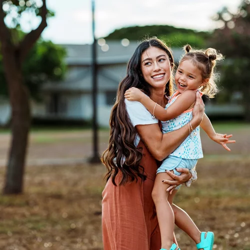 "Πετυχημένη μάνα είναι εκείνη που κάνει το παιδί της τόσο ανεξάρτητο που να μην χρειάζεται να της τηλεφωνήσει τα Χριστούγεννα"