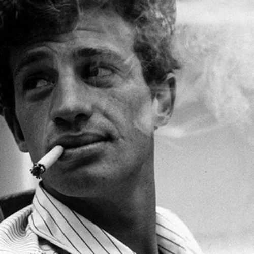 Είχε σπασμένη μύτη και πρησμένα χείλια | O Jean-Paul Belmondo έκανε το "έγκλημα" αφόρητα σέξι