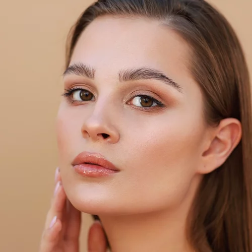 Sun-kissed Glow | Τα δύο προϊόντα που θα σου χαρίσουν το πιο ονειρεμένο και πολυτελές καλοκαιρινό μακιγιάζ