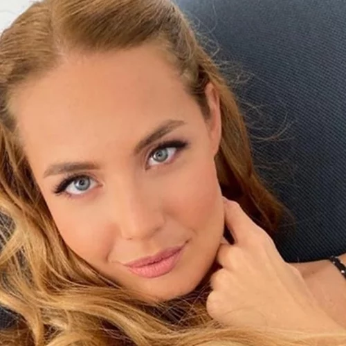 Αντωνία Καλλιμούκου | Μας δείχνει τα (πολύ) μακριά και πλούσια μαλλιά της σε προχωρημένη εγκυμοσύνη