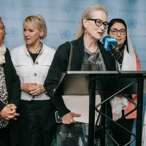 Meryl Streep | "Ενας σκίουρος έχει περισσότερα δικαιώματα από ένα κορίτσι στο Αφγανιστάν"