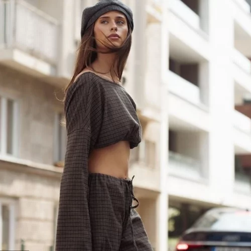 Με άρωμα ποπ κορν, ζεστής βανίλιας και κρίνου | Αυτά είναι τα body mists που θα λατρέψουμε το φθινόπωρο