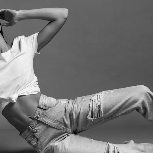 Οι μεγαλύτερες τάσεις στο denim μέσα από τη νέα συλλογή της Pink Woman