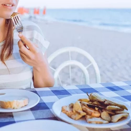 Πώς θα χάσω κιλά στις διακοπές χωρίς στερήσεις;