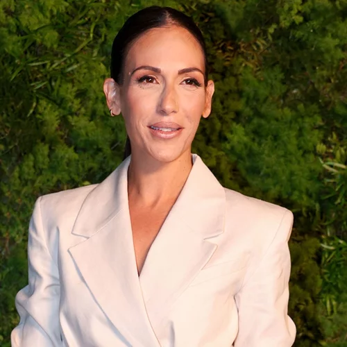 Η Ανθή Βούλγαρη με το πιο κολακευτικό μανικιούρ για κοντά νύχια