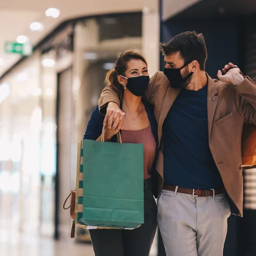 Τέλος οι μάσκες στους εξωτερικούς χώρους από αύριο - Αίρεται η απαγόρευση κυκλοφορίας από τη Δευτέρα