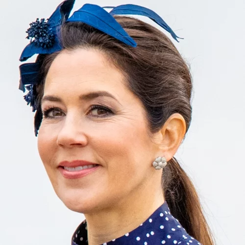 Η πριγκίπισσα Μαίρη της Δανίας με νέα πορτρέτα γιορτάζει τα 50α γενέθλιά της