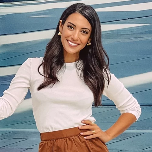 Η Ευγενία Σαμαρά με τις κόκκινες γόβες από τη Zara που θα φορέσεις στα καλοκαιρινά events