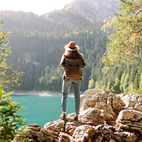 Στο βουνό για το τελευταίο σαββατοκύριακο του Αυγούστου | 3 οικονομικοί προορισμοί για να "ξεκουραστείς" από τη θάλασσα