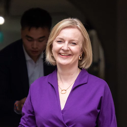 Πάγος από τη Liz Truss στην επιστροφή των Γλυπτών του Παρθενώνα | Η αμήχανη απάντησή της [βίντεο]