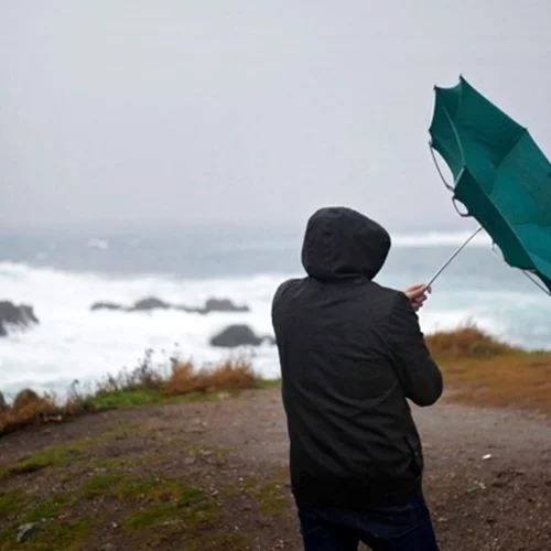 Έως 9 μποφόρ οι άνεμοι στο Αιγαίο - Ποια δρομολόγια πλοίων ακυρώνονται