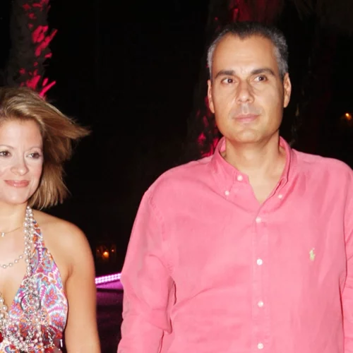 Στο νοσοκομείο με συμπτώματα πνευμονίας ο Νίκος Στραβελάκης | Νοσεί από κορονοϊό