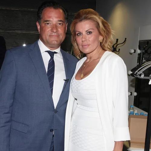 Η σπάνια φωτογραφία της Ευγενίας Μανωλίδου με την 25χρονη κούκλα κόρη της