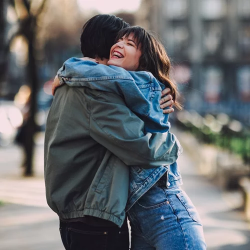 Πόσες αγκαλιές χρειαζόμαστε καθημερινά;