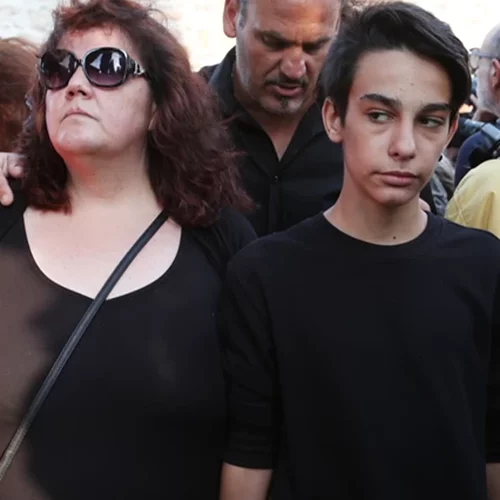 Ο Νίκος Μπάρκουλης αγνοεί την ύπαρξη της Βίκυς Μπάρκουλη | "Δεν ήξερα ότι έχω αδερφή"