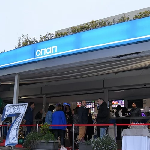 Βραδιά-έκπληξη από το ΣΚΡΑΤΣ σε κατάστημα ΟΠΑΠ στην Κηφισιά – Κέρδη έως και 1.000.000 ευρώ από την οικογένεια λαχνών "ΕΦΤΑΡΙΑ"