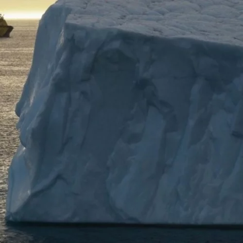 Γαλλία | Το παγόβουνο A23a, κάποτε το μεγαλύτερο στον κόσμο, λιώνει με ταχείς ρυθμούς