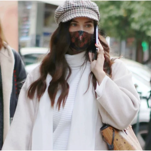 Χριστίνα Μπόμπα | Αυτό είναι το girly αξεσουάρ που δεν αποχωρίζεται τον χειμώνα