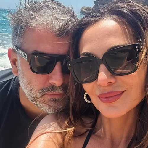 Βασίλης Μπισμπίκης | Οι γεμάτες έρωτα ευχές στη Δέσποινα Βανδή για τη γιορτή της