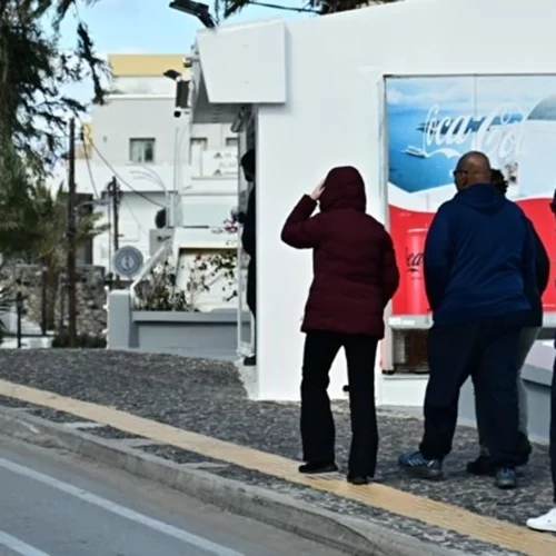 Επιστρέφει σε κανονικούς ρυθμούς η Σαντορίνη - Ανοιγουν τα σχολεία μετά από έναν μήνα